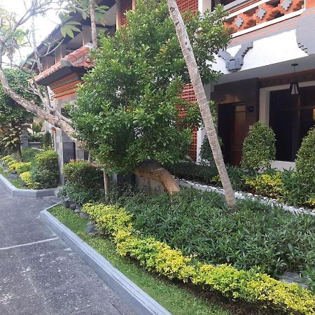 Dewa Bharata Bungalows Legian Екстер'єр фото