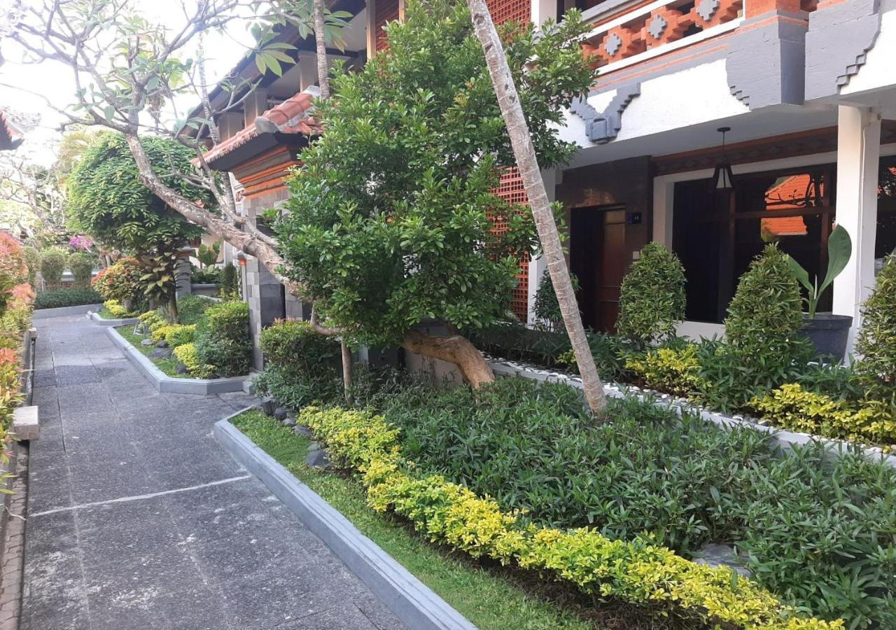 Dewa Bharata Bungalows Legian Екстер'єр фото