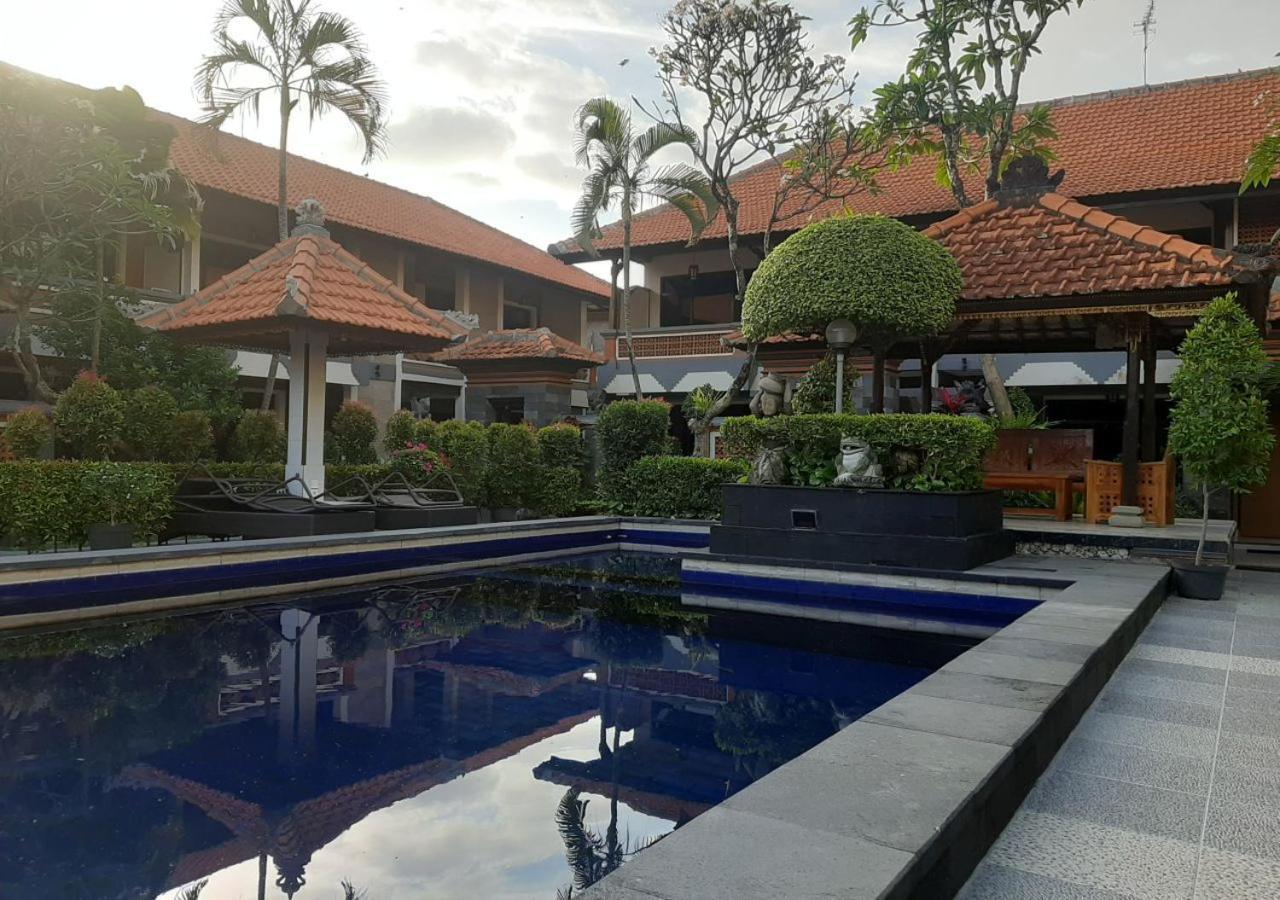 Dewa Bharata Bungalows Legian Екстер'єр фото