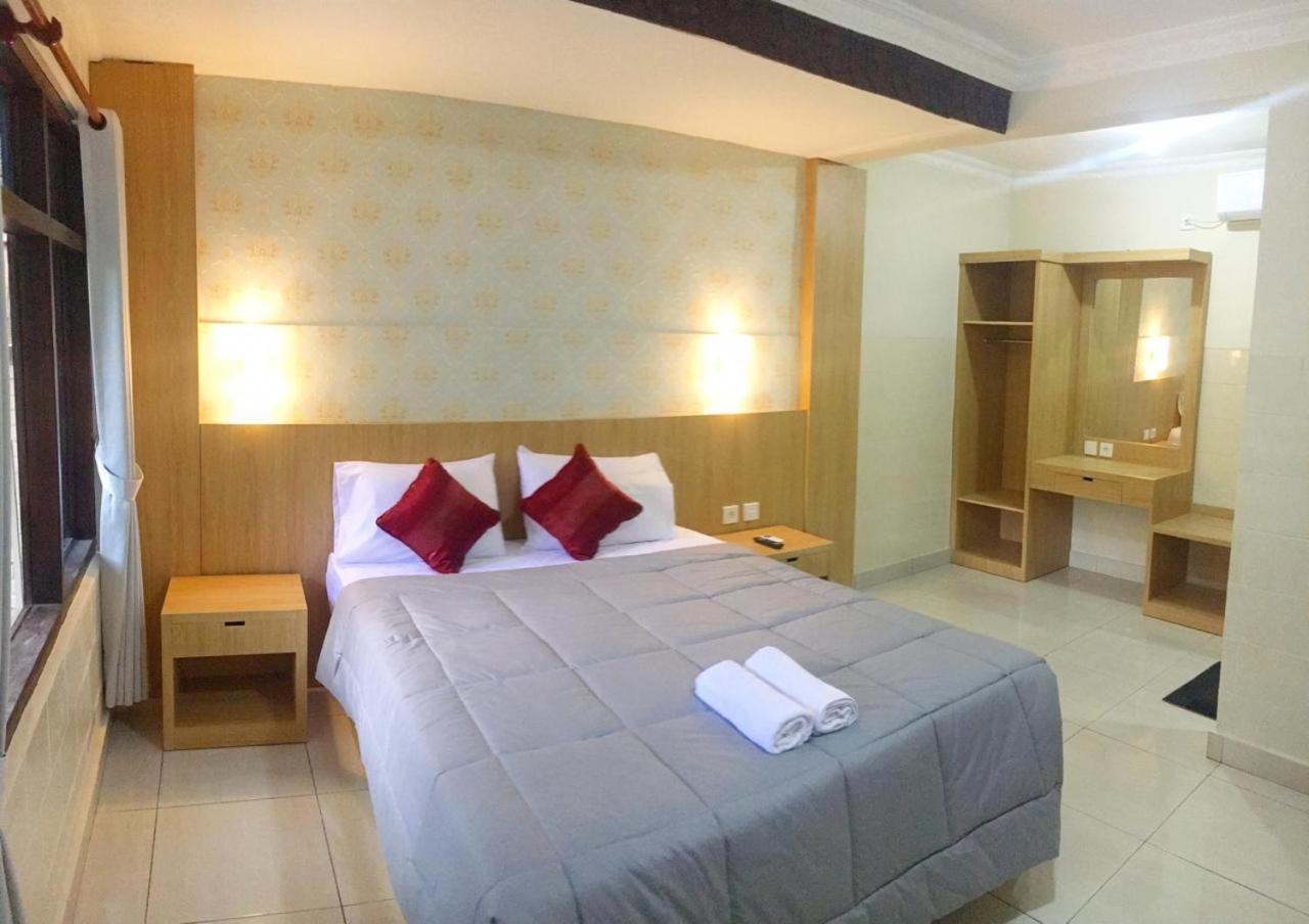 Dewa Bharata Bungalows Legian Екстер'єр фото