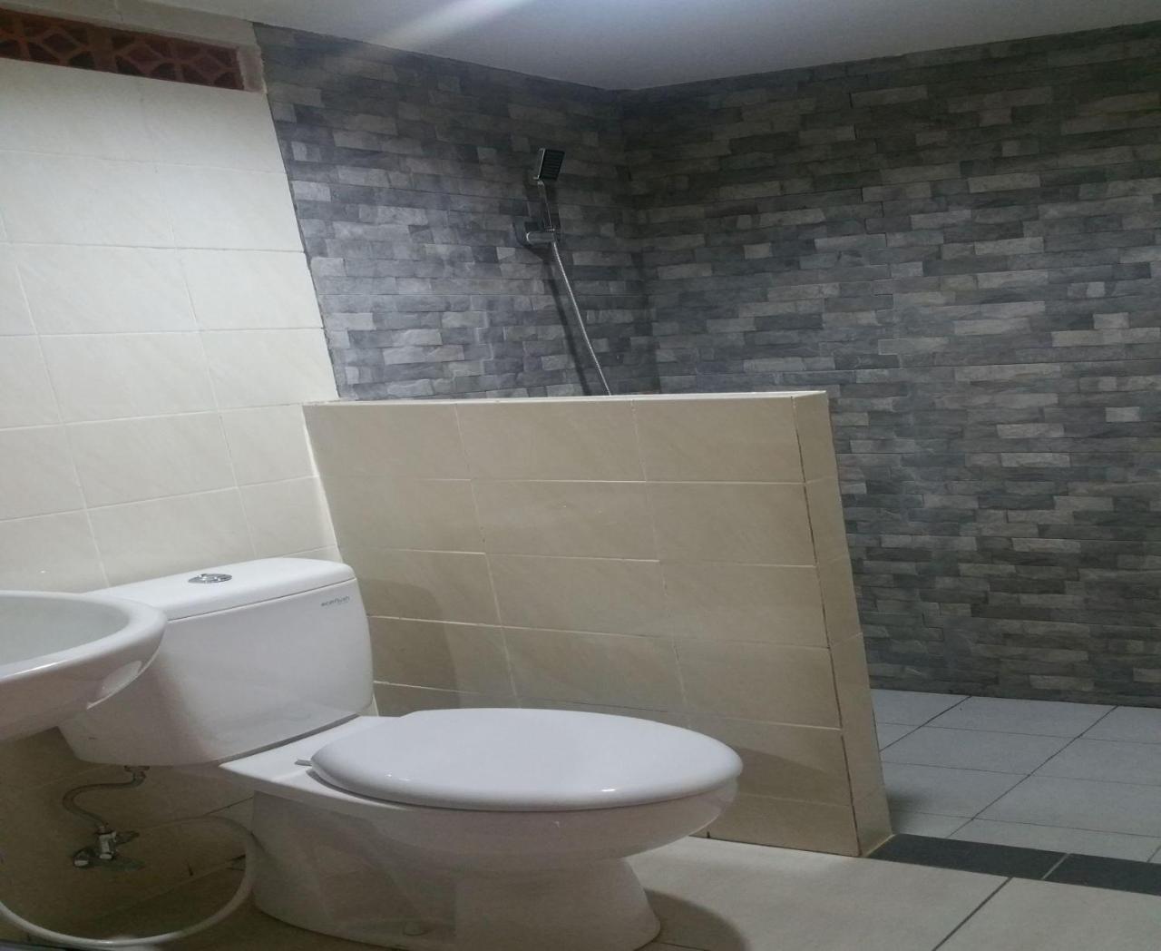 Dewa Bharata Bungalows Legian Номер фото